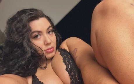 msthroatmagic schauspielerin nackte fotos