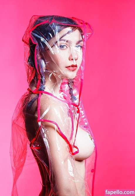 Kristina Azaronak kostenlose heiße bild