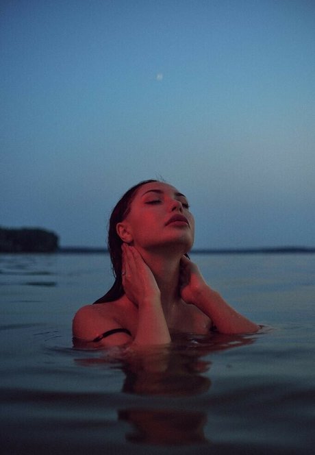 Kristina Azaronak top freie archiv