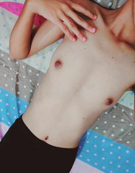 Skinny Lala pornostar akt bilder