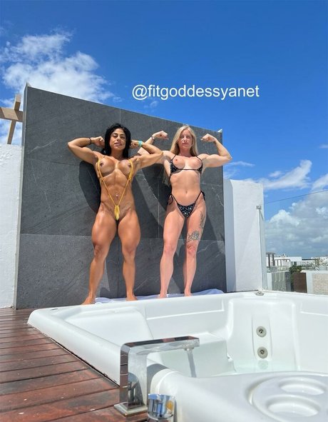 Yanet hd pornostar bild