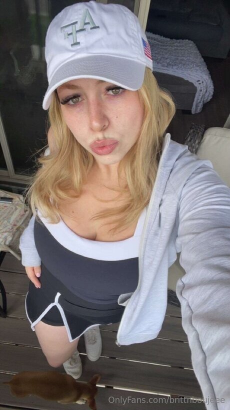 brittnboujeee pornostar akt archiv