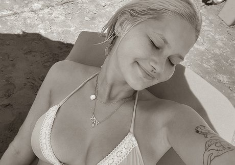 Nikaromm perfekte xxx foto