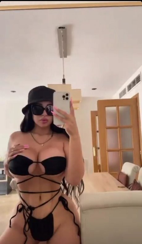 Emibecerra erwachsene hübsche galerie