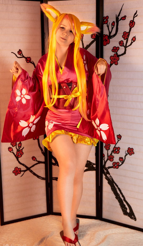 aki puff pornostar galerie