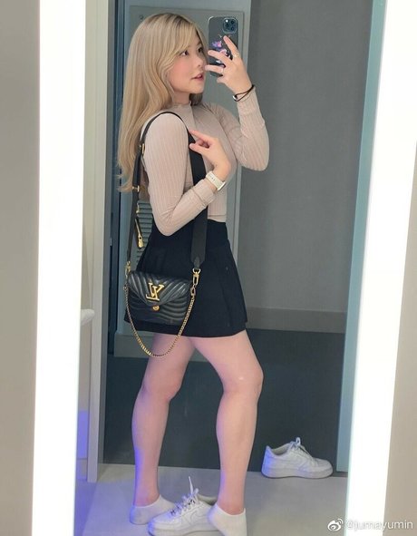 Julia Nakamura schöne top archiv