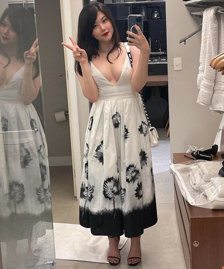 Julia Nakamura top schöne galerie