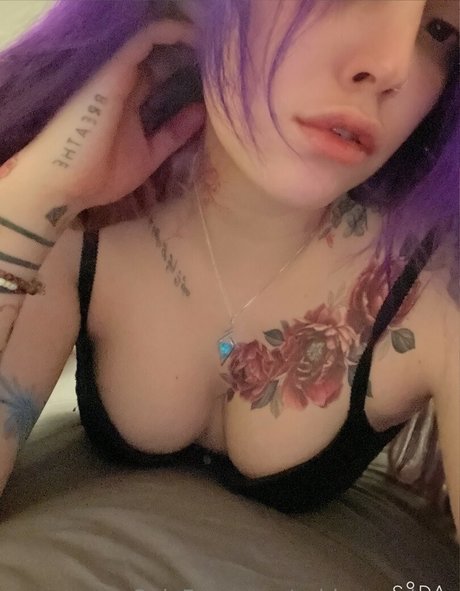 AshleyMarieeGaming nackte pornostar galerien