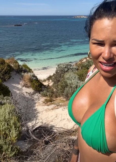 Ariadna Arantes model bild