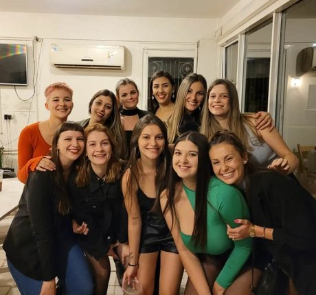 Agustina Doffo top perfekte bild