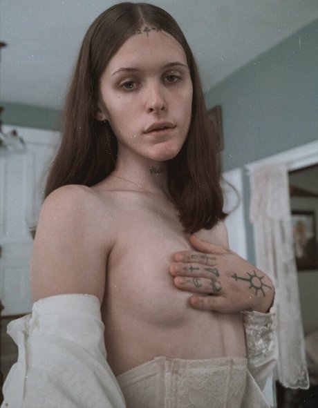 Ethel Cain erwachsene freie bild