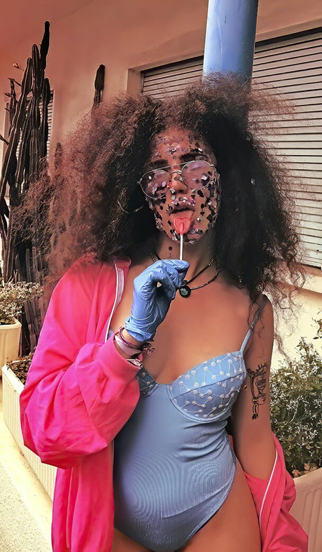 Aysegul Akyuz erotische hübsche foto