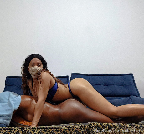 milf brille onlyfans nackt akt galerie