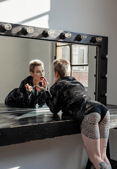 Tory Inve Fansly xxx hd bild