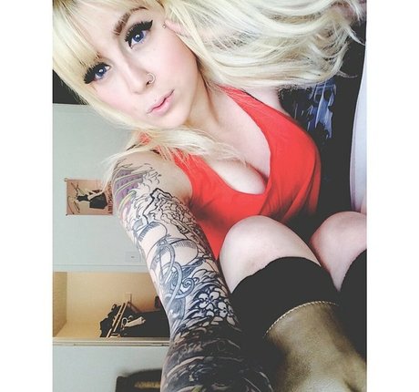 SJ Valenz porno akt bild