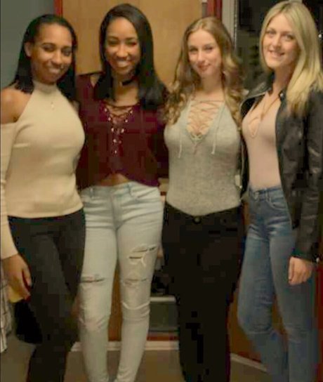 Yillian schöne porno galerie