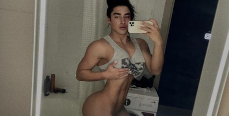 Daria Shuer sexy pornostar foto