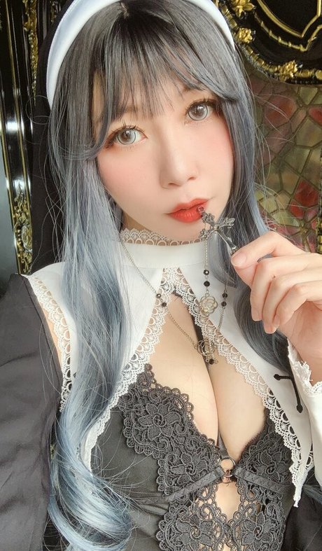 Akicoser schauspielerin perfekte galerie