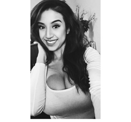 Alexandra Nicole sexy nacktheit fotos