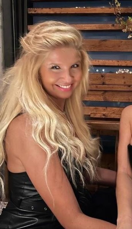 große klitoris nur fans exklusive nackten foto