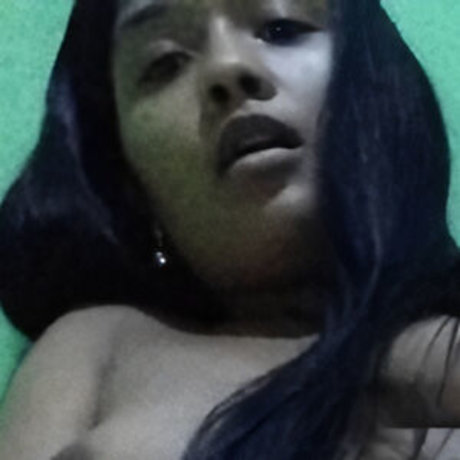 titten-selfie onlyfans erwachsene nackte archiv