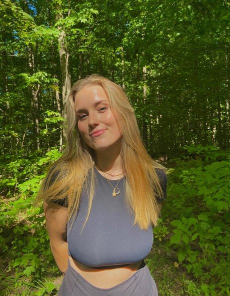 Madisun Sullivan sexy akt foto