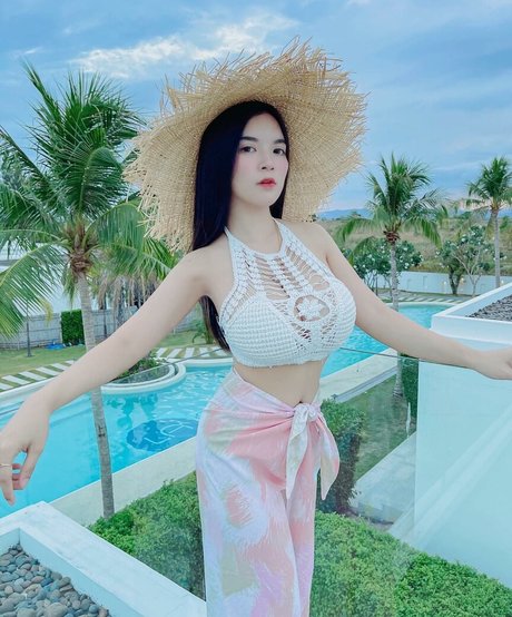 kleine titten asiatische onlyfans freie akt galerien