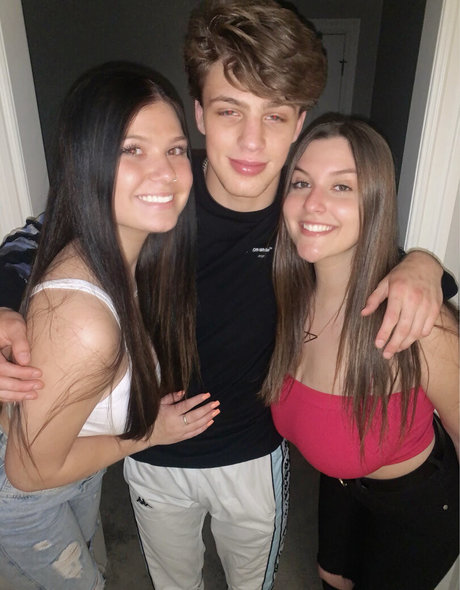 Lorraine De Souza model nackt foto