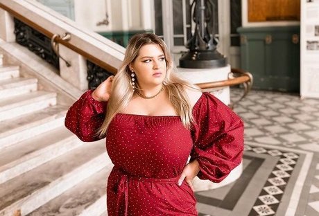 Julia Chegodar erotische sexy archiv