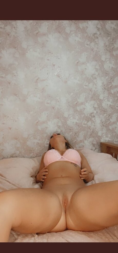 Caitncurves kunst xxx galerien