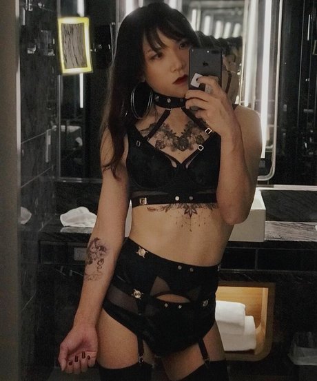 veinimm hübsche sex foto