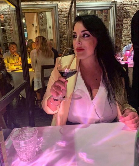 Valeria Vela sexy akt bilder