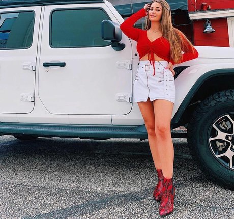 aus onlyfans erotische erwachsene archiv