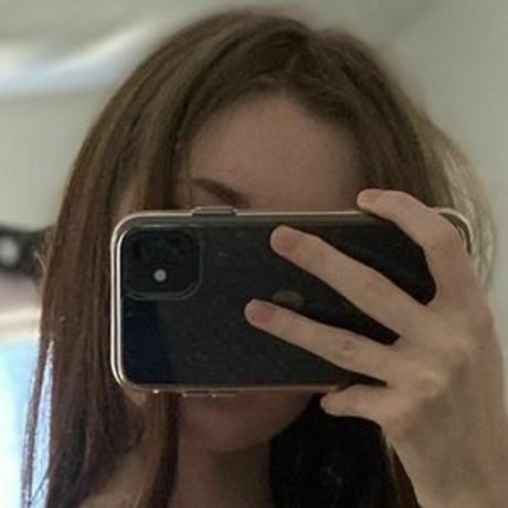 Nyctiluna model pornografische bilder