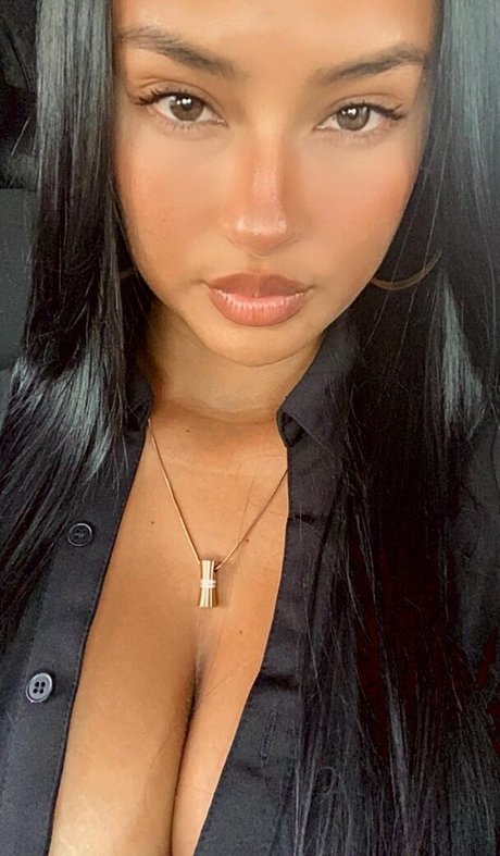 Lucero Crystal model hd foto