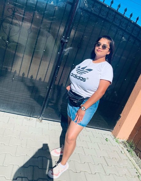 Melannia top hübsche galerien