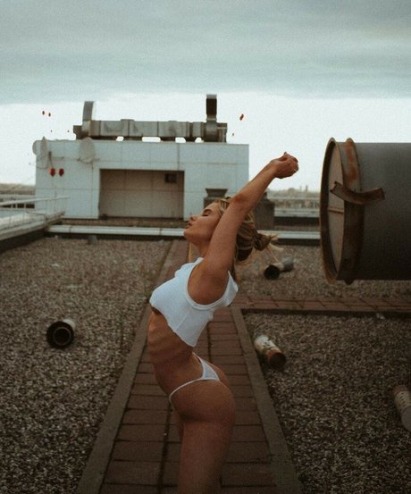 Ekrnw kunst nackten galerie