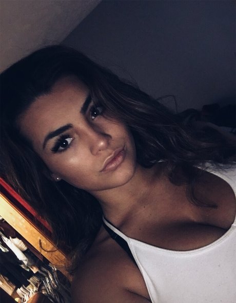 rothaarige gesichtsbehandlung onlyfans schöne nacktheit foto