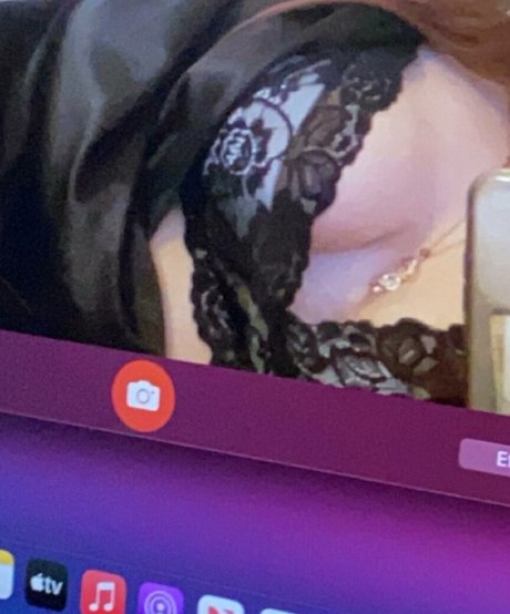 Mariahcutiie nackt kunst galerien