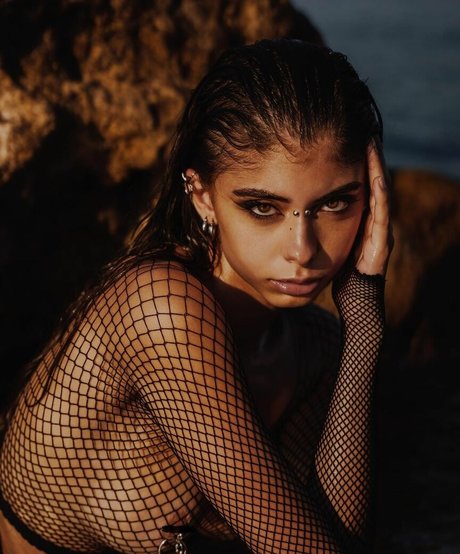 Georgiamariecox sexy kunst galerien