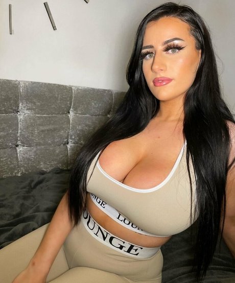 Ciara Lennon hd exklusive foto