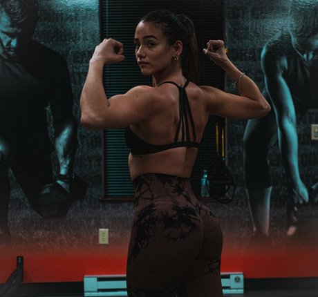 Jada Bair hd perfekte bilder