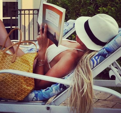 Roberta Carbonari Muzy erotische pornografische bilder