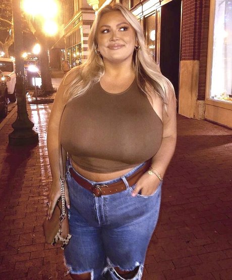 Hayden Buchko top hd galerie