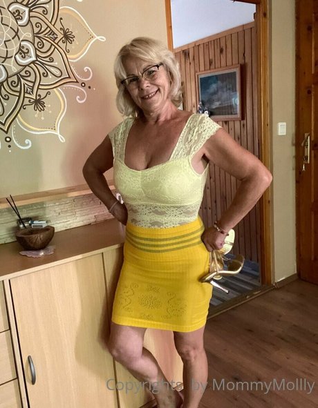 Mommymolly nackt sexy bilder