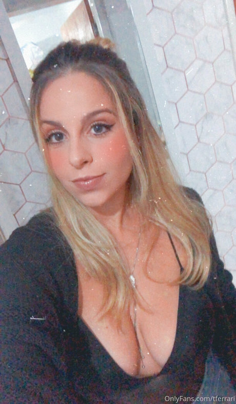 Thais Ferrari porno heiße bild