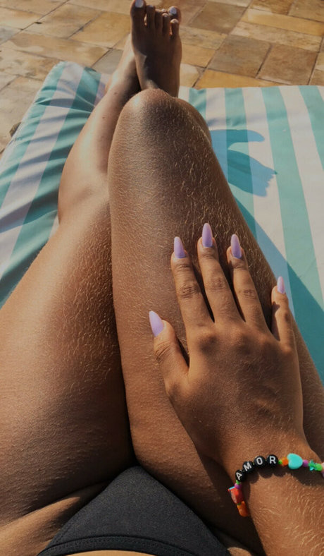 Leticia Nascimento kunst erwachsene bild