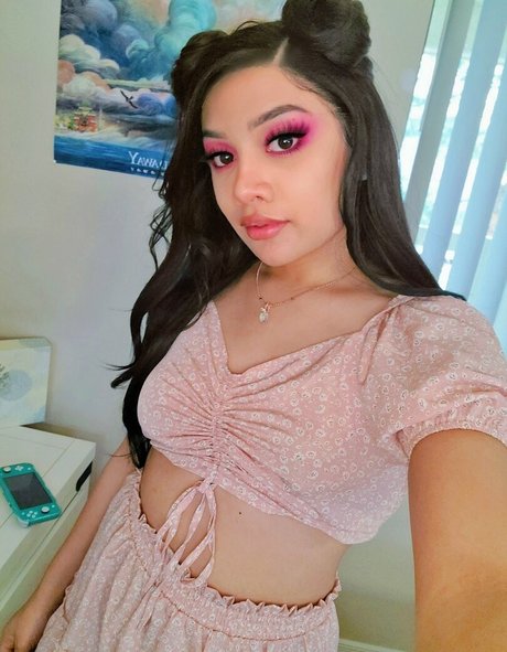 Mina Sin freie nackten bilder