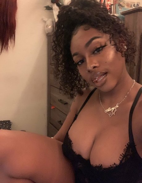 OG Leah Swanky_ erwachsene beste bilder