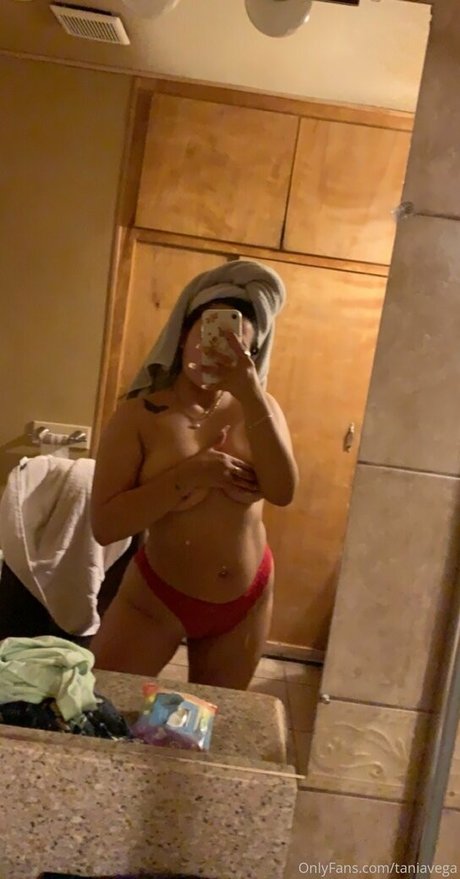 _TaniaVega freie porno foto